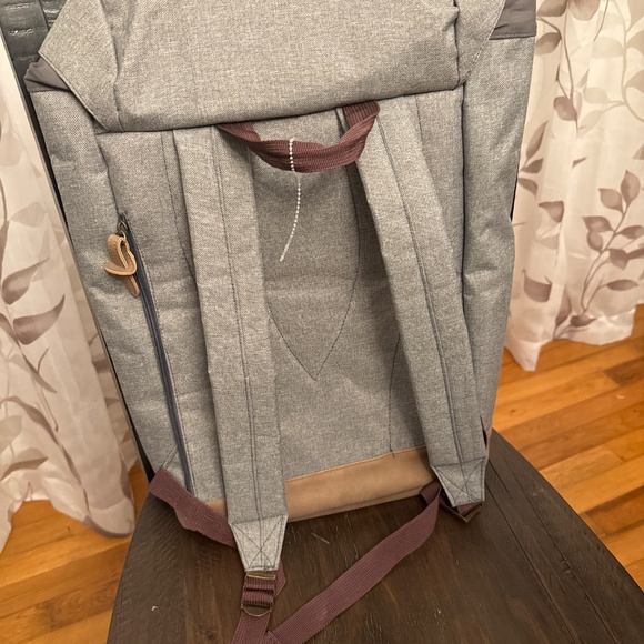 Summit Outdoor Leisure Backpack - Picture 2 of 2